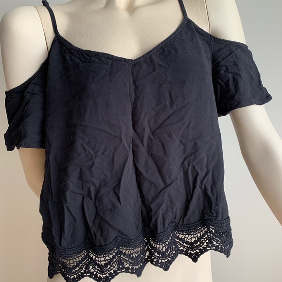 🦋✨ 2/15$ TOPS ✨🦋  GARAGE TOP - Picture 2 of 4